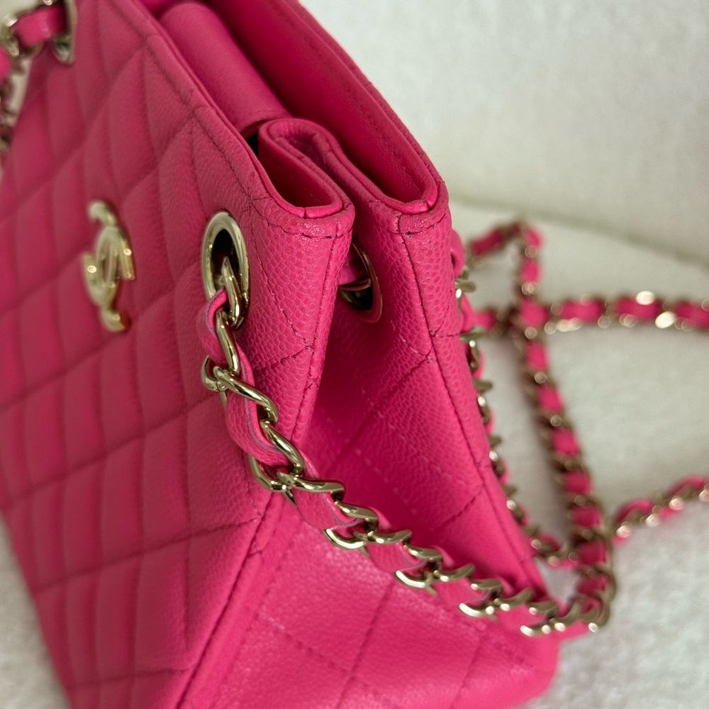 CHANEL Pink Crossbody Bag - Picture 8 of 16
